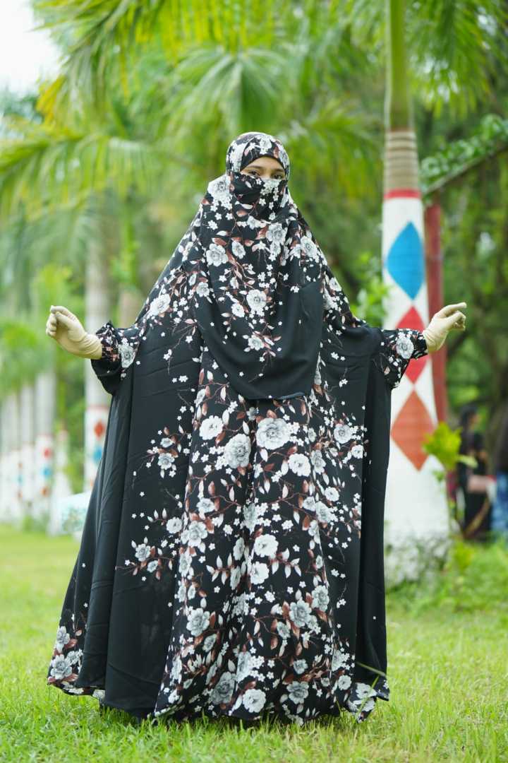 লং জিলবাব, Long Jilbab, প্রিমিয়াম জিলবাব, ইসলামিক জিলবাব, মুসলিম নারীদের পোশাক, আবায়া, ফ্রি সাইজ জিলবাব, বোরকা, Islamic Jilbab, Modest Wear, Long Abaya, Jilbab Bangladesh