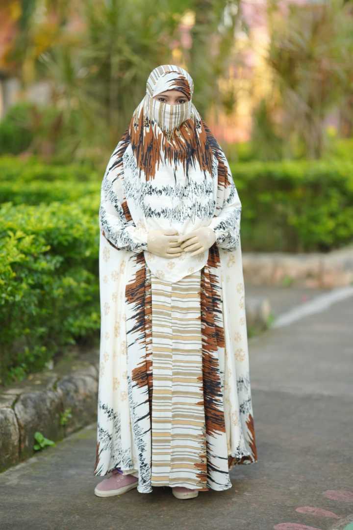 লং জিলবাব, Long Jilbab, প্রিমিয়াম জিলবাব, ইসলামিক জিলবাব, মুসলিম নারীদের পোশাক, আবায়া, ফ্রি সাইজ জিলবাব, বোরকা, Islamic Jilbab, Modest Wear, Long Abaya, Jilbab Bangladesh