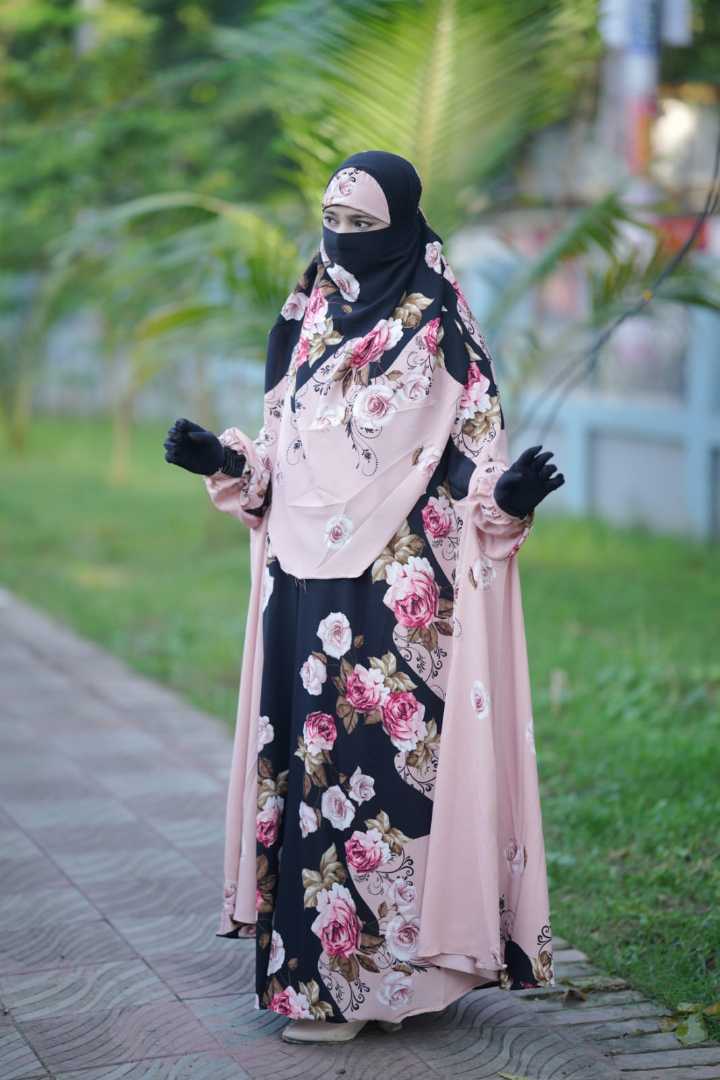 লং জিলবাব, Long Jilbab, প্রিমিয়াম জিলবাব, ইসলামিক জিলবাব, মুসলিম নারীদের পোশাক, আবায়া, ফ্রি সাইজ জিলবাব, বোরকা, Islamic Jilbab, Modest Wear, Long Abaya, Jilbab Bangladesh