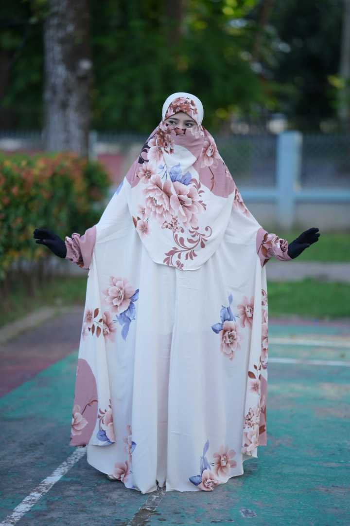 লং জিলবাব, Long Jilbab, প্রিমিয়াম জিলবাব, ইসলামিক জিলবাব, মুসলিম নারীদের পোশাক, আবায়া, ফ্রি সাইজ জিলবাব, বোরকা, Islamic Jilbab, Modest Wear, Long Abaya, Jilbab Bangladesh